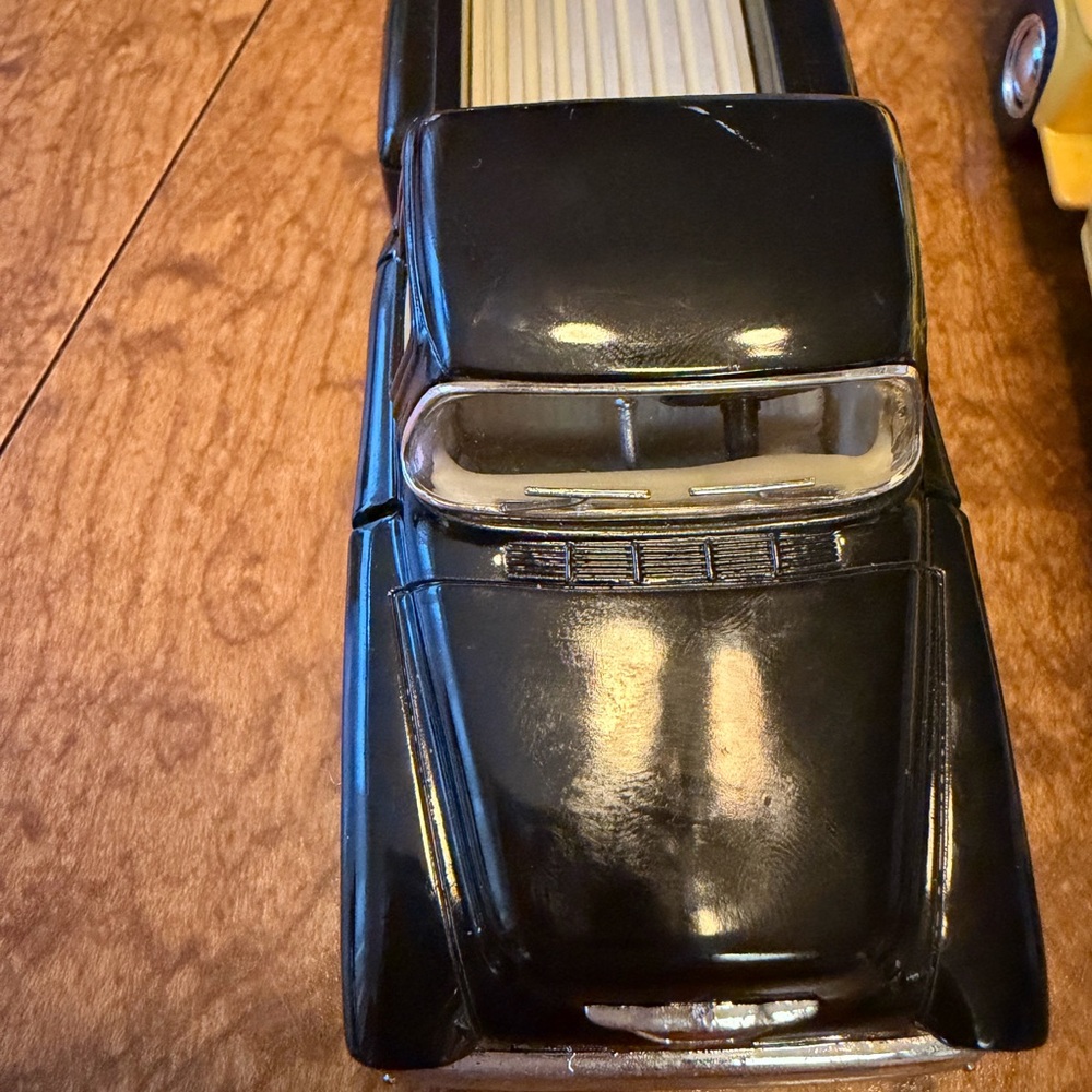 Lot of 3 collectible models of classic American cars. #R-10 - Picture 2 of 4